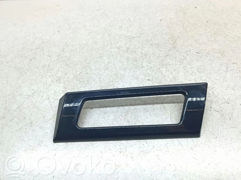 BMW 5 E60 E61 Boîte à gants garniture de tableau de bord 