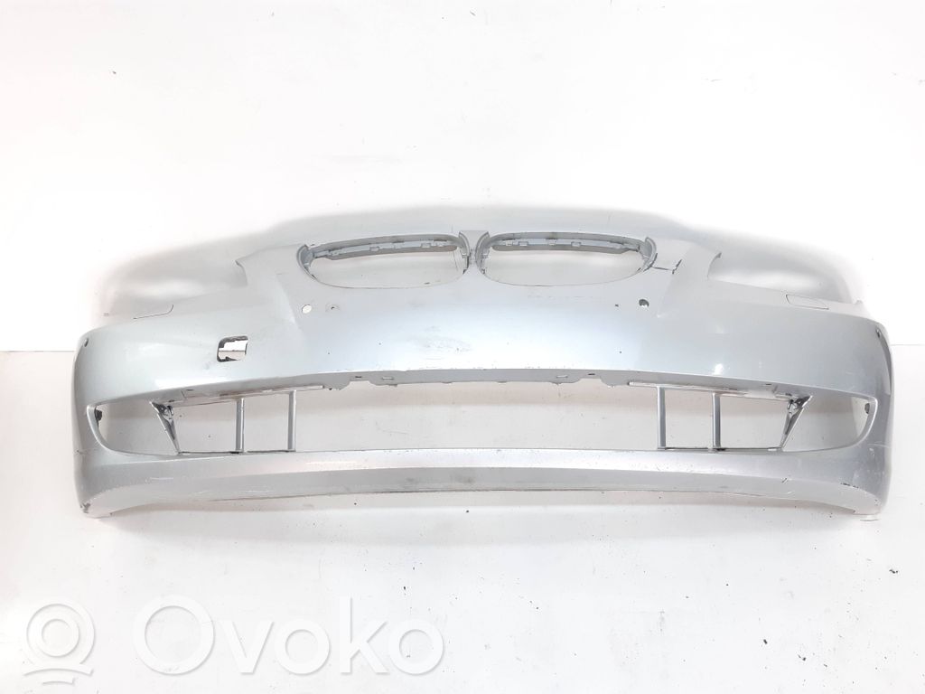 BMW 5 E60 E61 Priekinis bamperis 