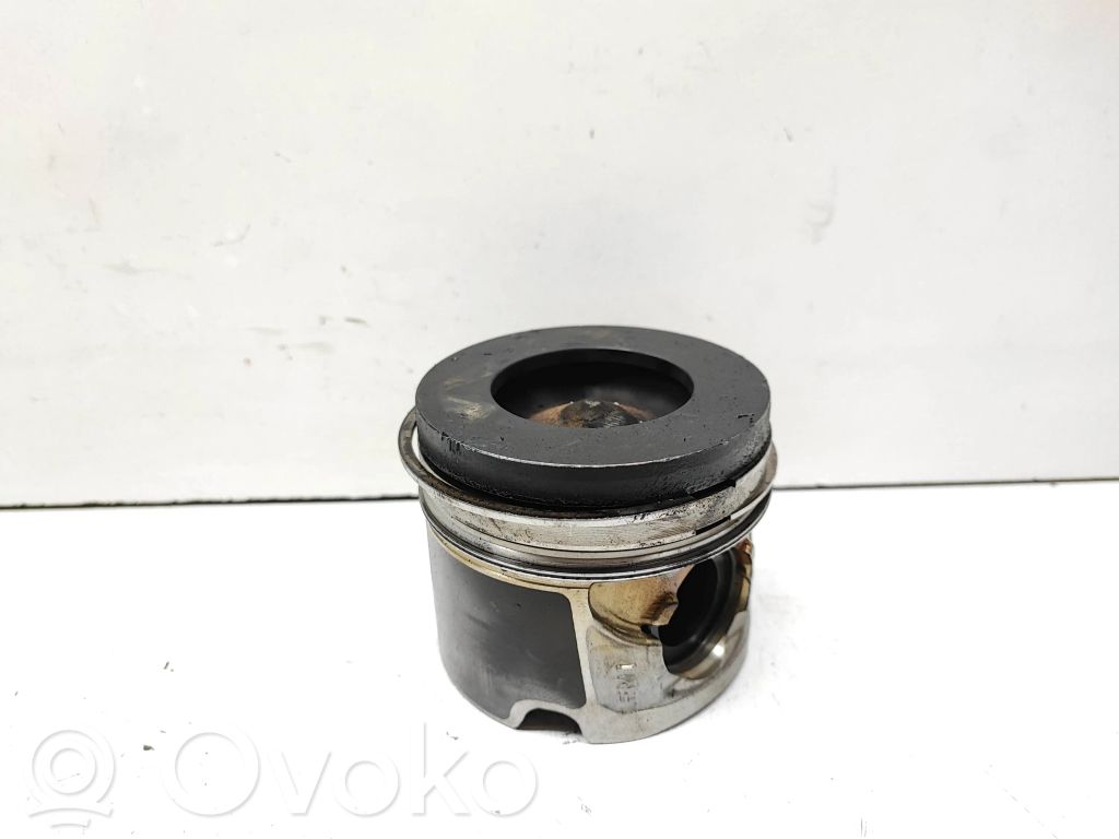 BMW 3 E90 E91 Piston 