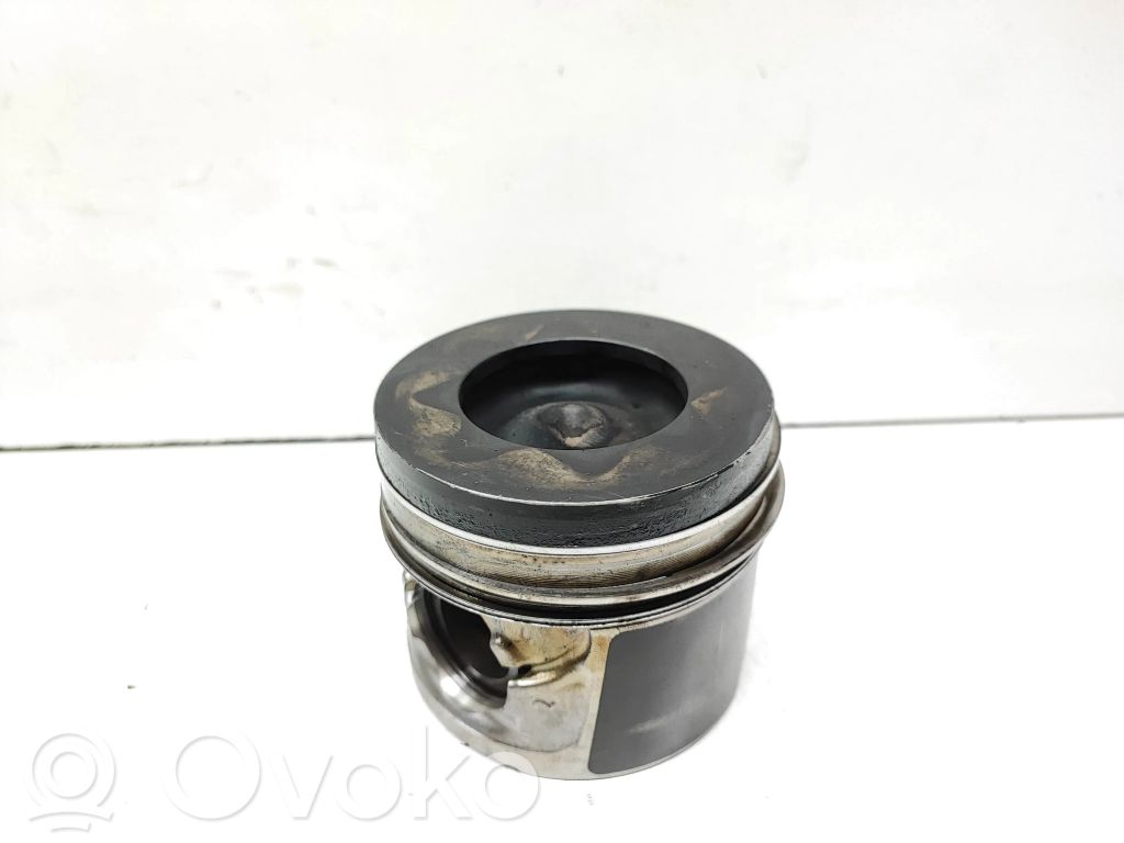 BMW 3 E90 E91 Piston 