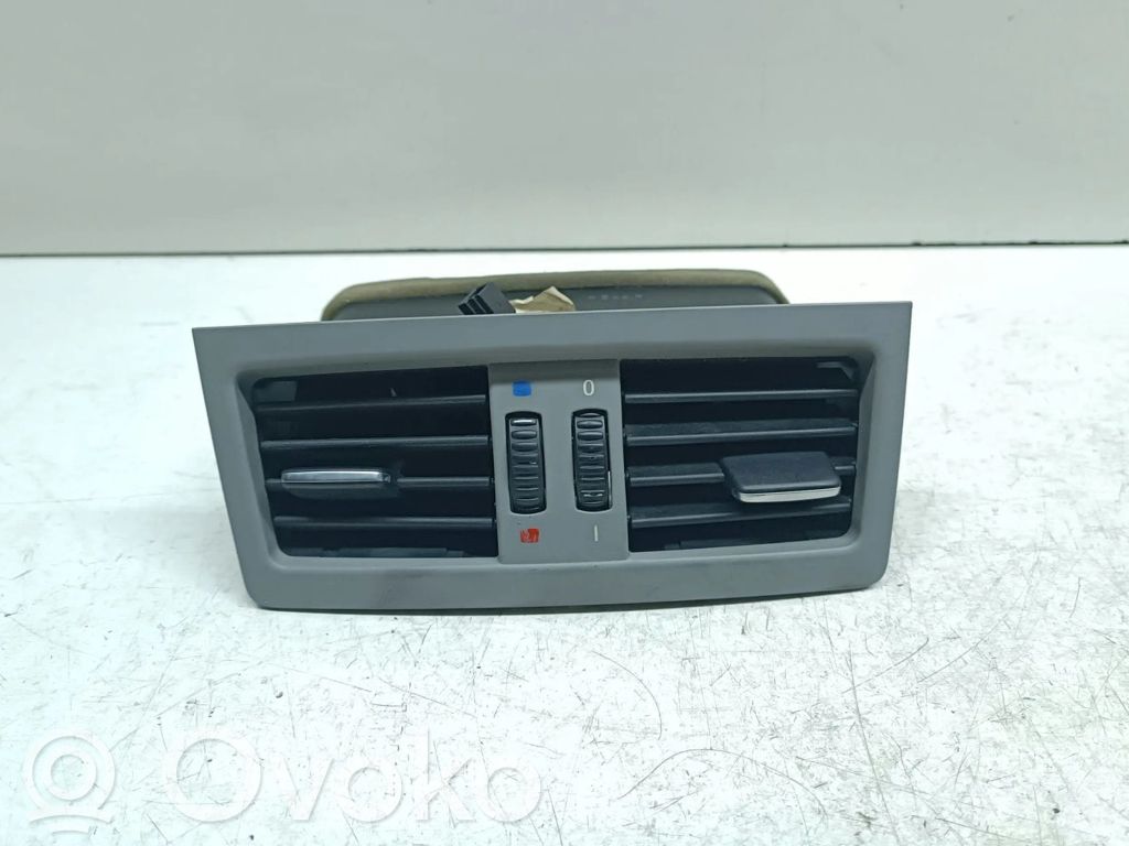 Rejilla de ventilación trasera   7129556,6932023