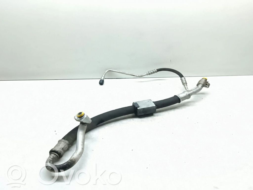 BMW 3 E90 E91 Ilmastointilaitteen putki (A/C) 