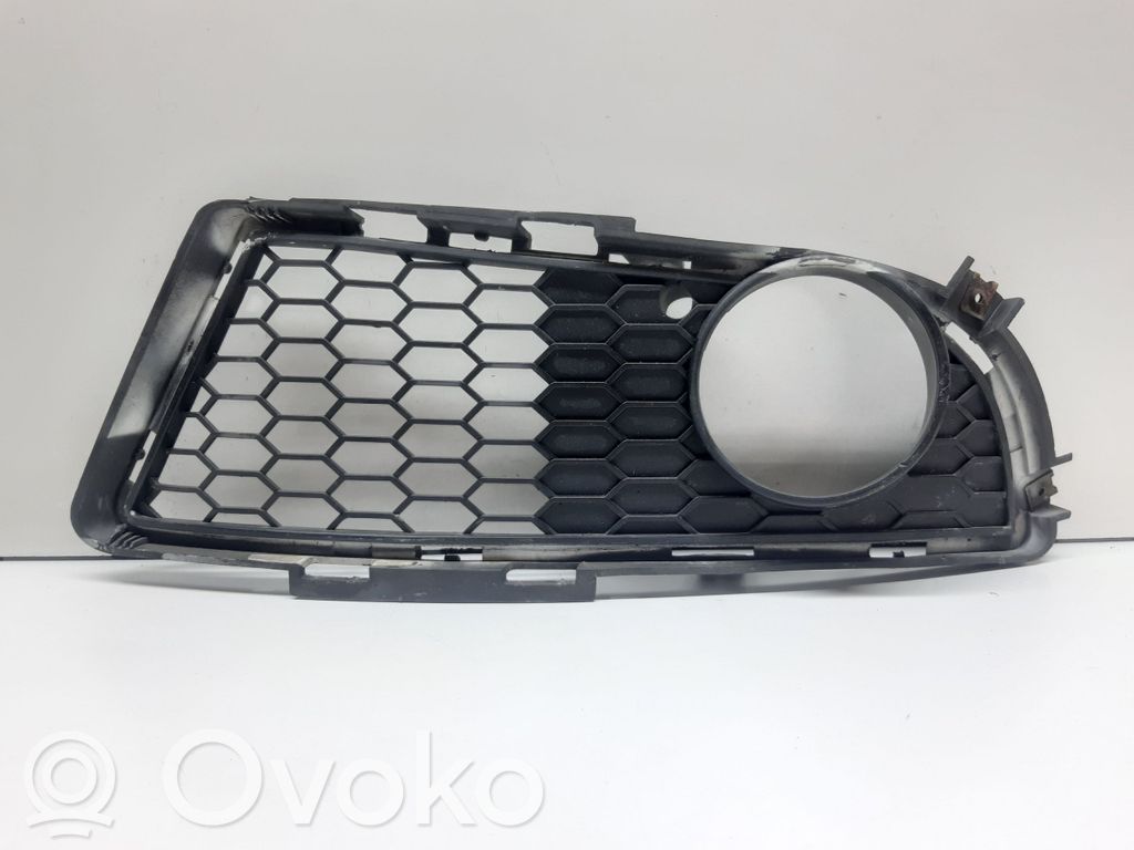 BMW 3 E90 E91 Etusumuvalon ritilä 