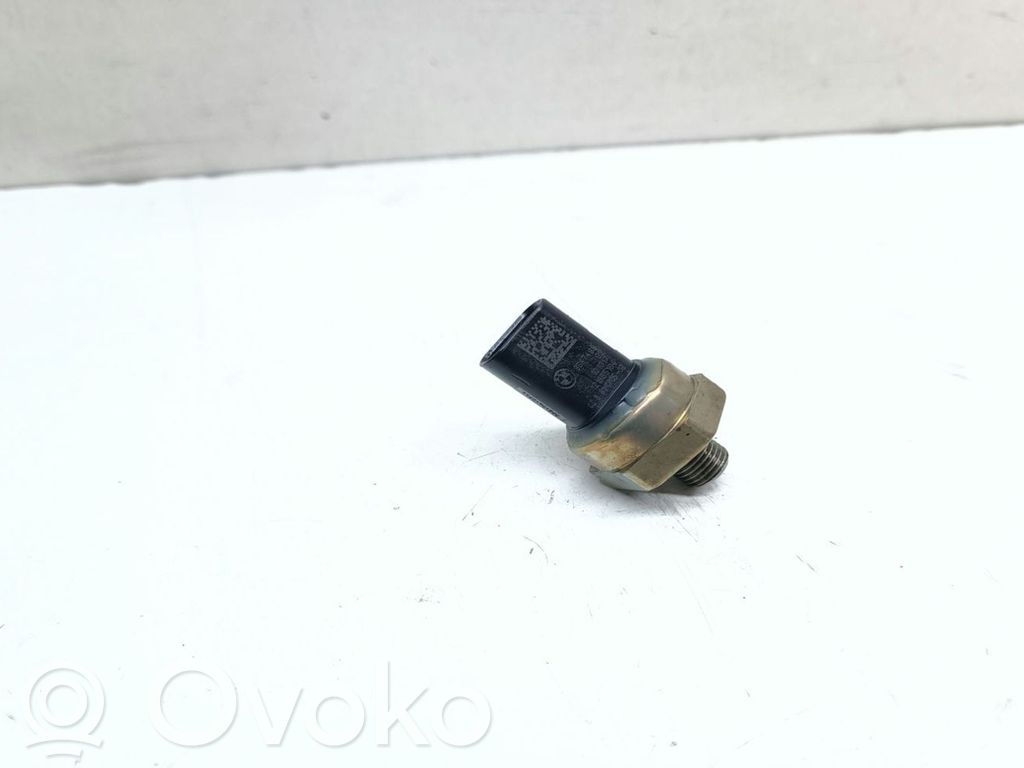 BMW 3 F30 F35 F31 Oil pressure sensor 