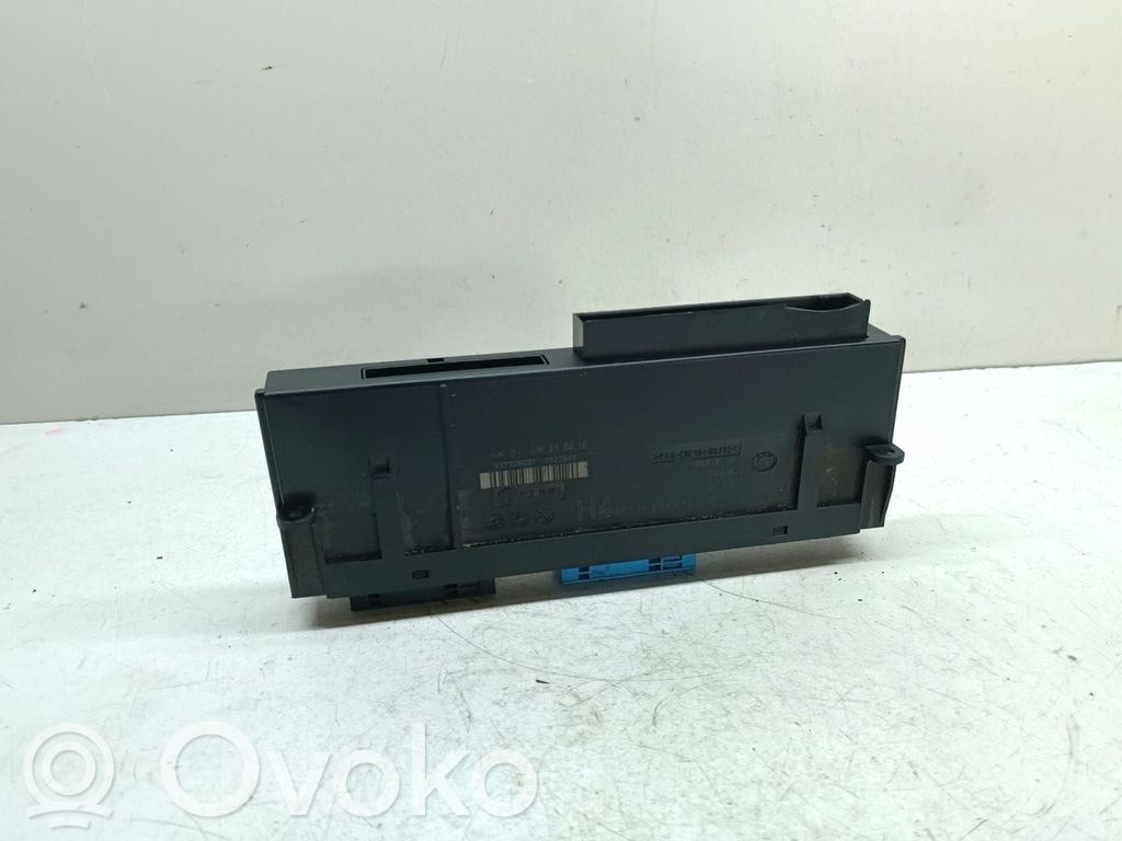 BMW 3 E90 E91 Komforta modulis 