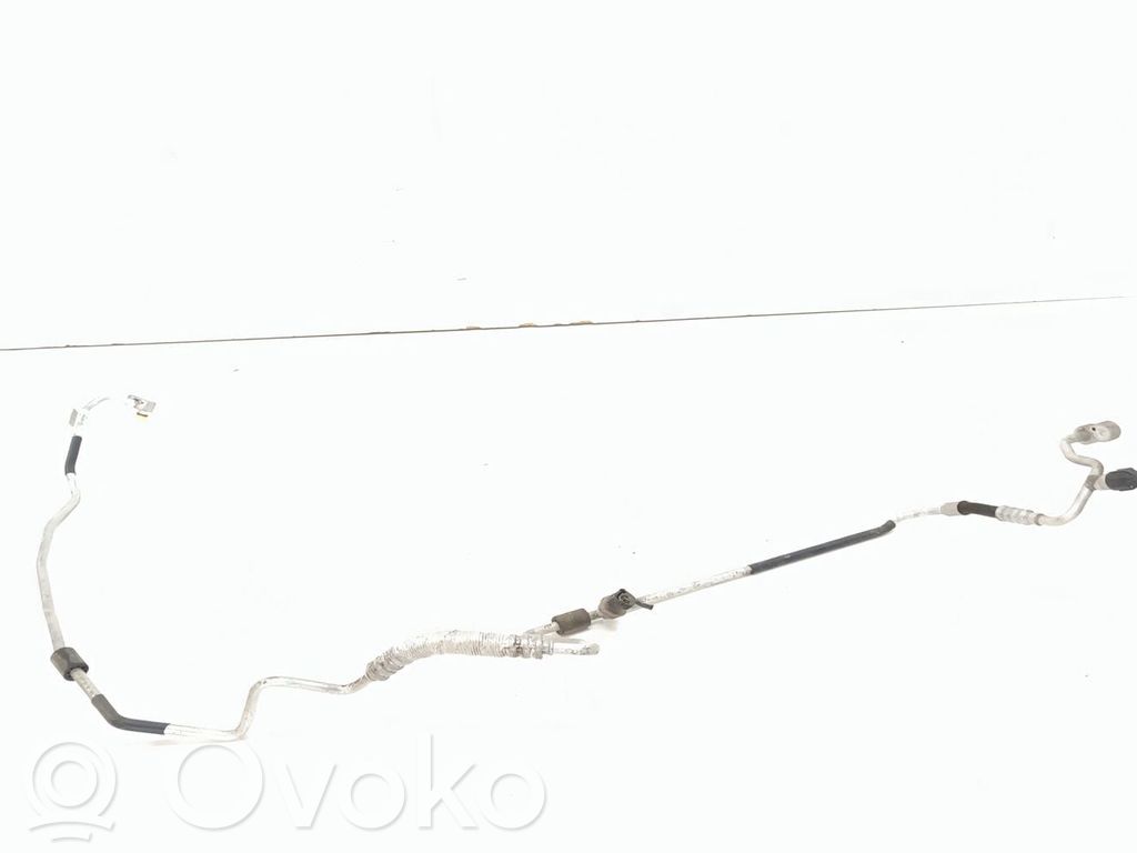 BMW 3 E90 E91 Ilmastointilaitteen putki (A/C) 