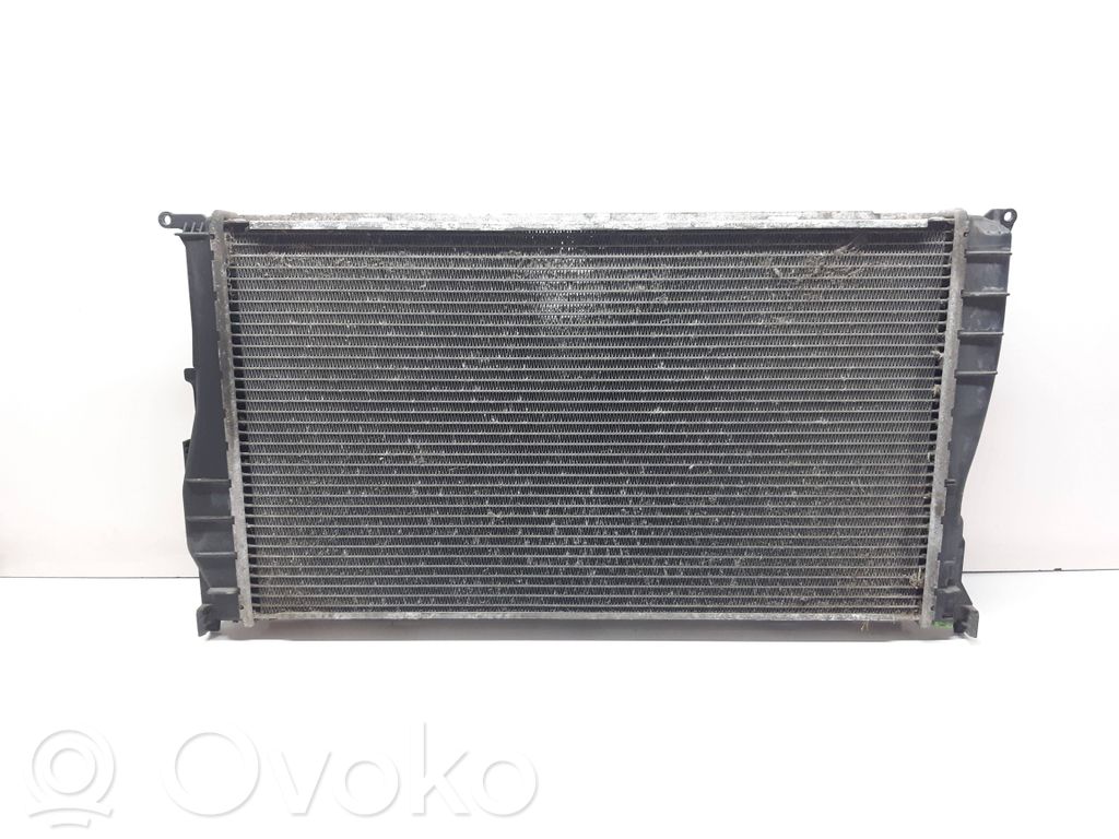 BMW 1 E81 E87 Aušinimo skysčio radiatorius 