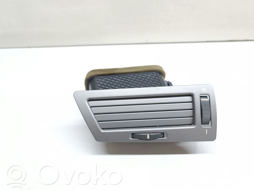 BMW 7 E65 E66 Šoninės oro grotelės 