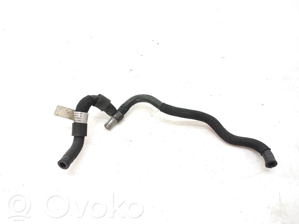 BMW 3 E90 E91 Polttoaineputken letku 