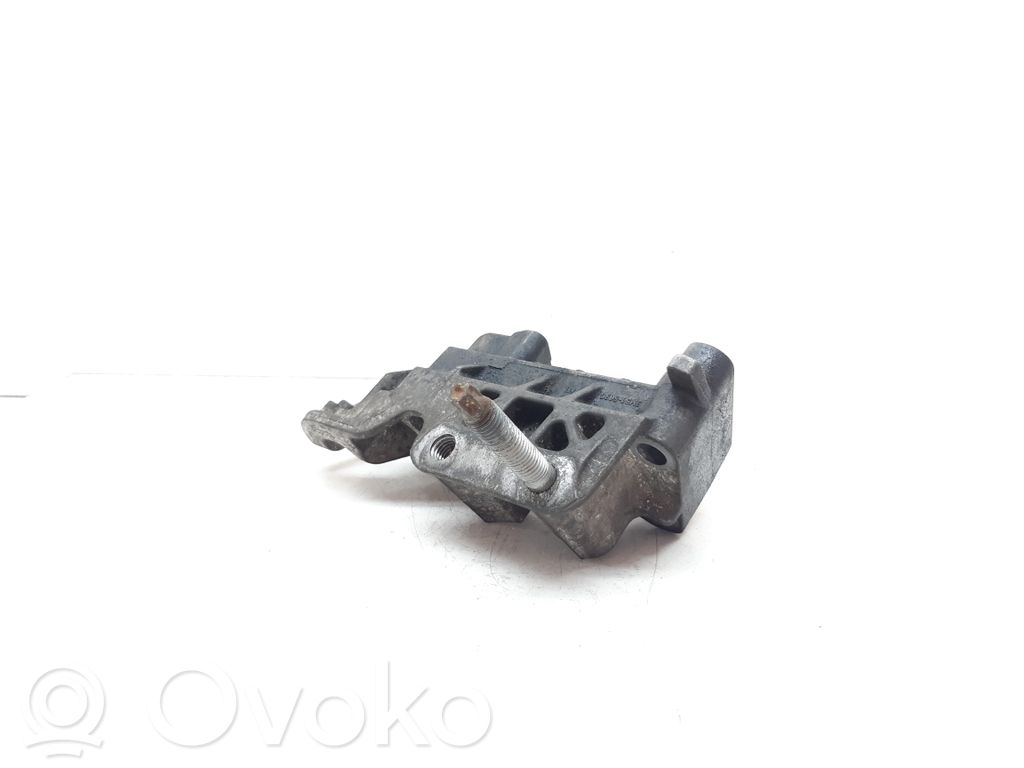Ford C-MAX I Engine mounting bracket 