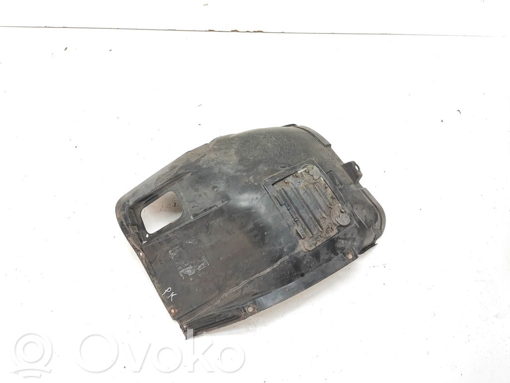 Front wheel arch liner splash guards