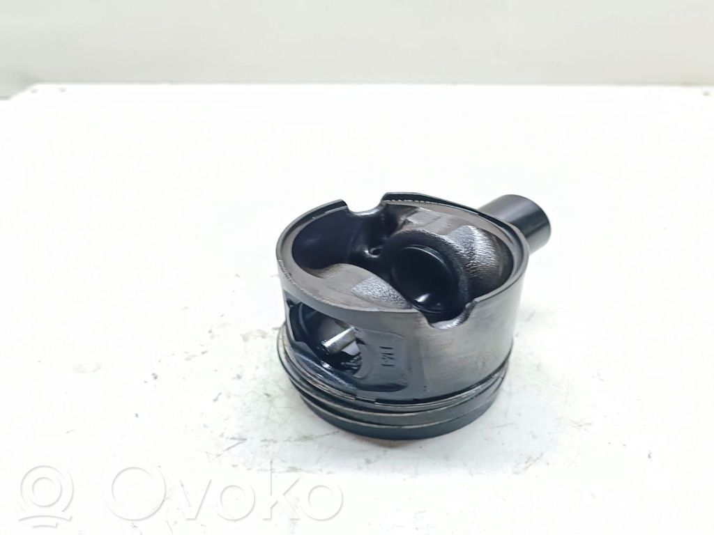 BMW 1 E81 E87 Piston 