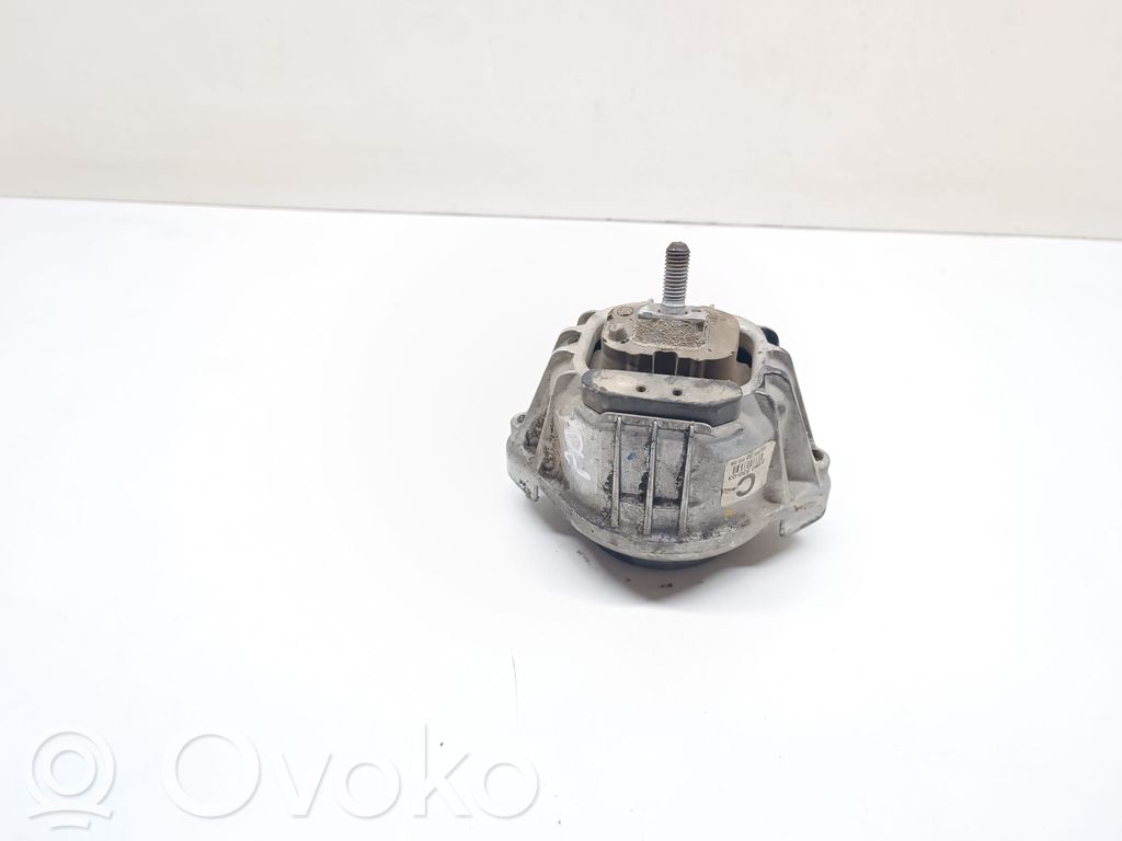 BMW 3 E90 E91 Engine mount bracket 
