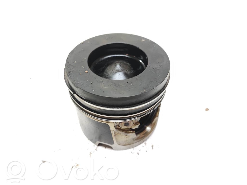 BMW X3 F25 Piston 