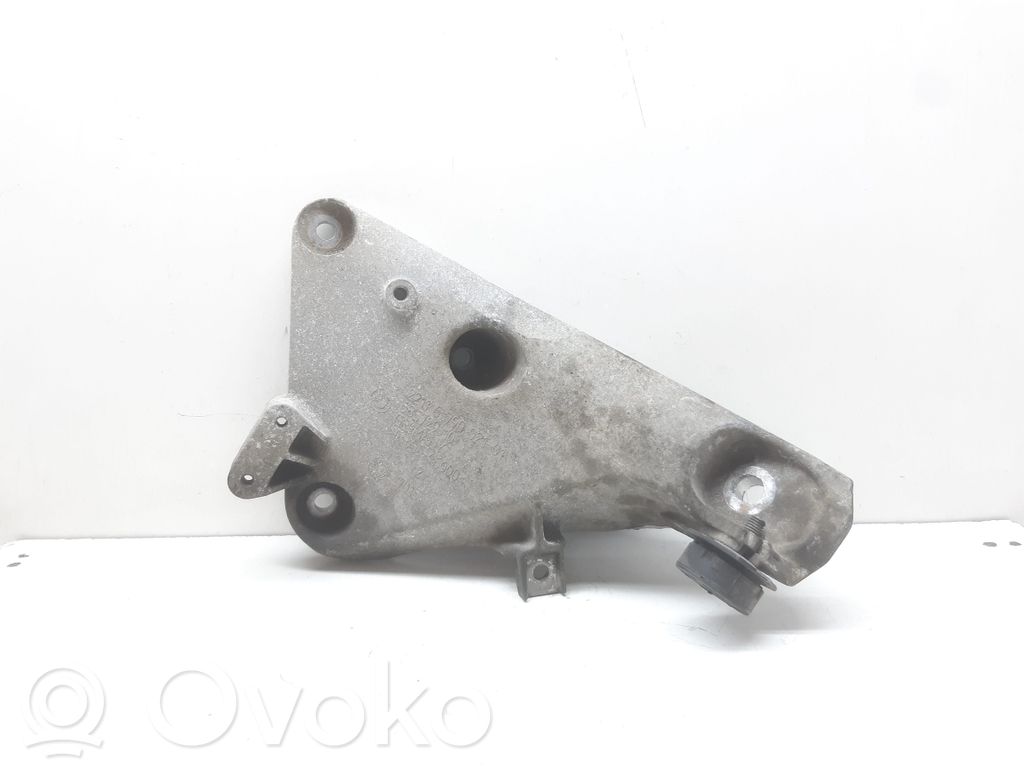 BMW X5 E70 Engine mounting bracket 