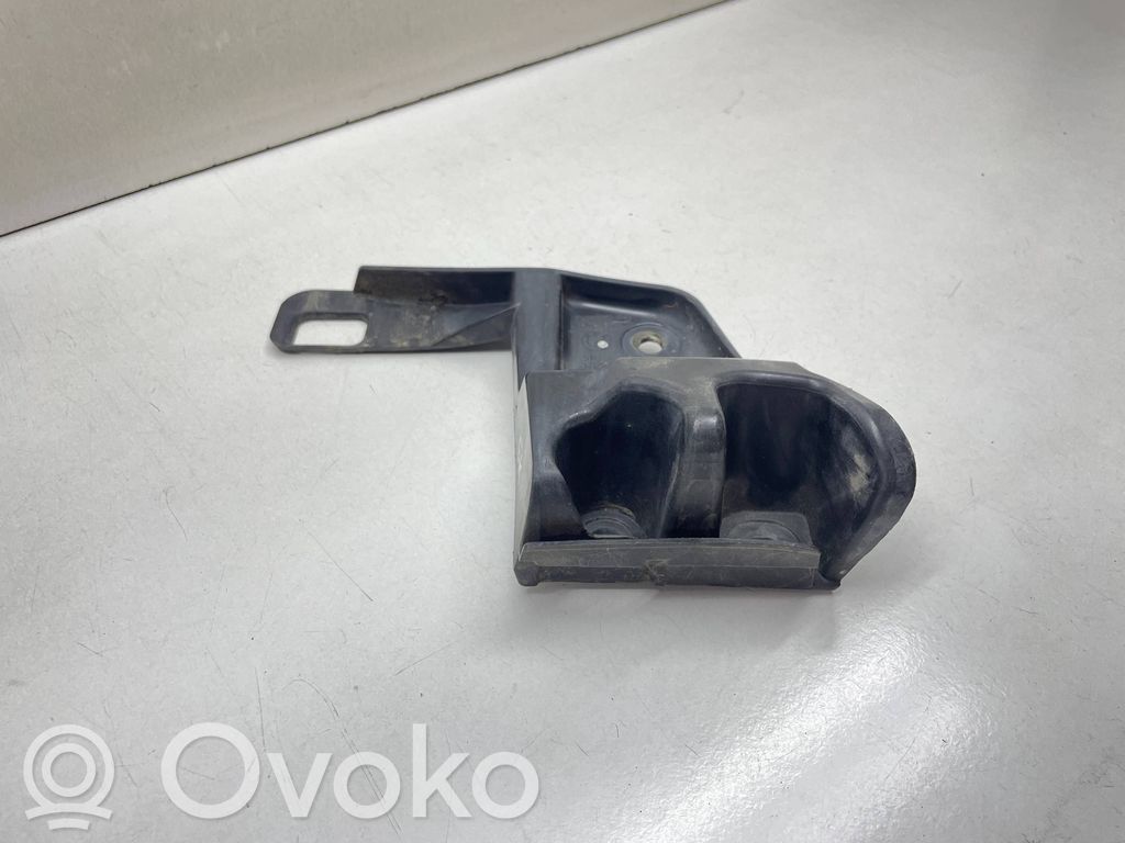 Bumper support mounting bracket corner   3400955