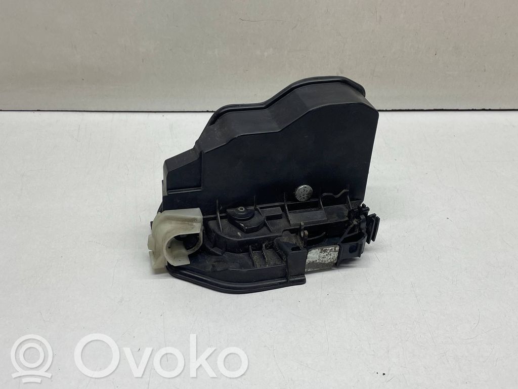 BMW X1 E84 Serratura portiera anteriore 