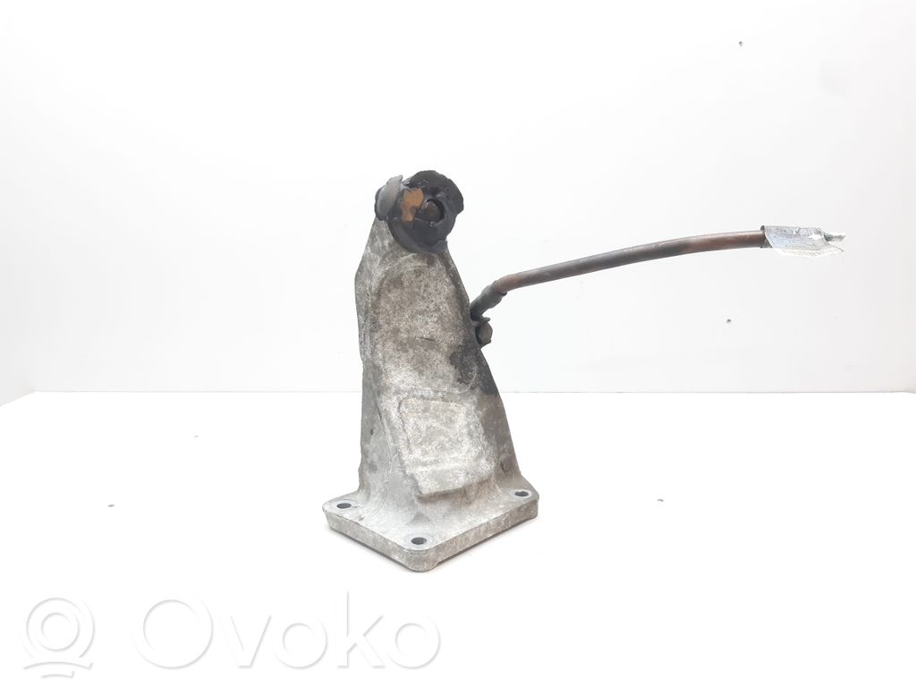 Engine mounting bracket   6754185,22116754185