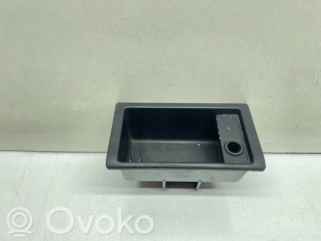 BMW 3 E46 Pelnutrauks (aizmugurē) 