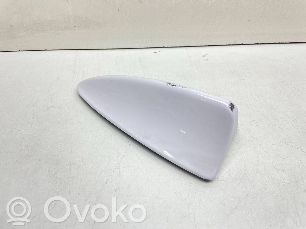 BMW 7 E65 E66 Kattoantennin (GPS) suoja 