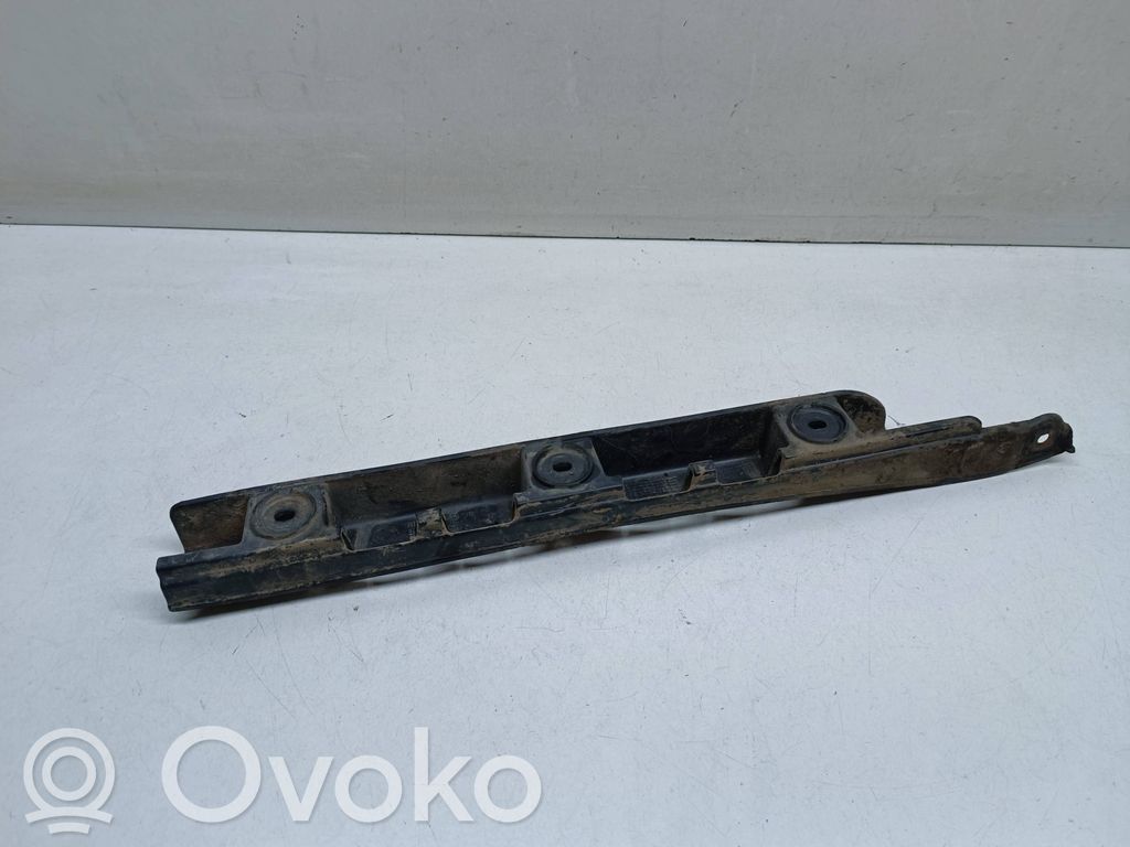BMW X3 E83 Staffa di rinforzo montaggio del paraurti posteriore 