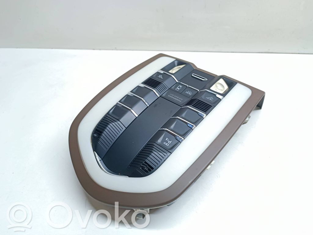Porsche Cayenne (92A) Światło fotela przedniego 