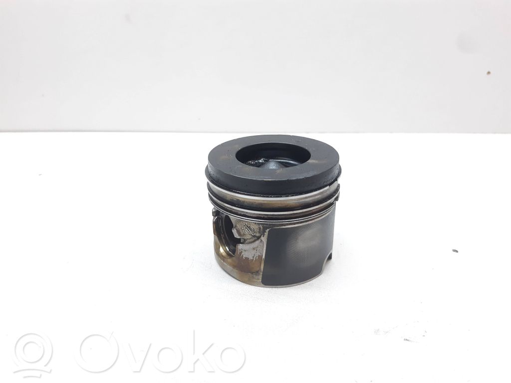BMW 5 F10 F11 Piston 