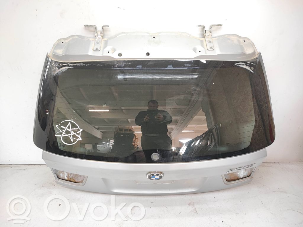 Tailgate/trunk/boot lid