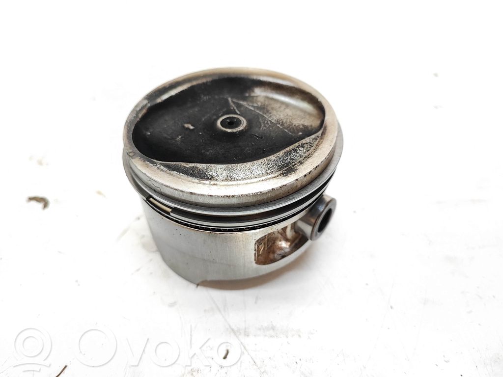 Piston   AT5UGI
