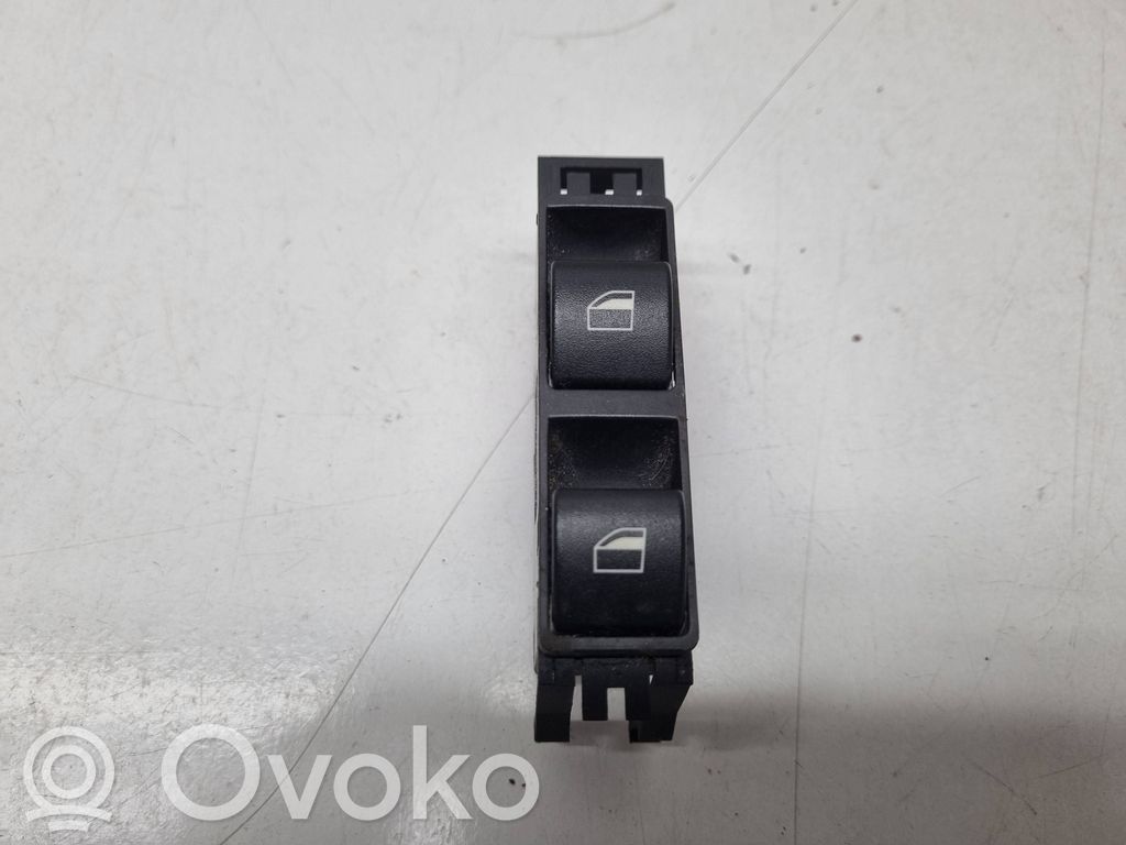 Interruptor del elevalunas eléctrico   6902178