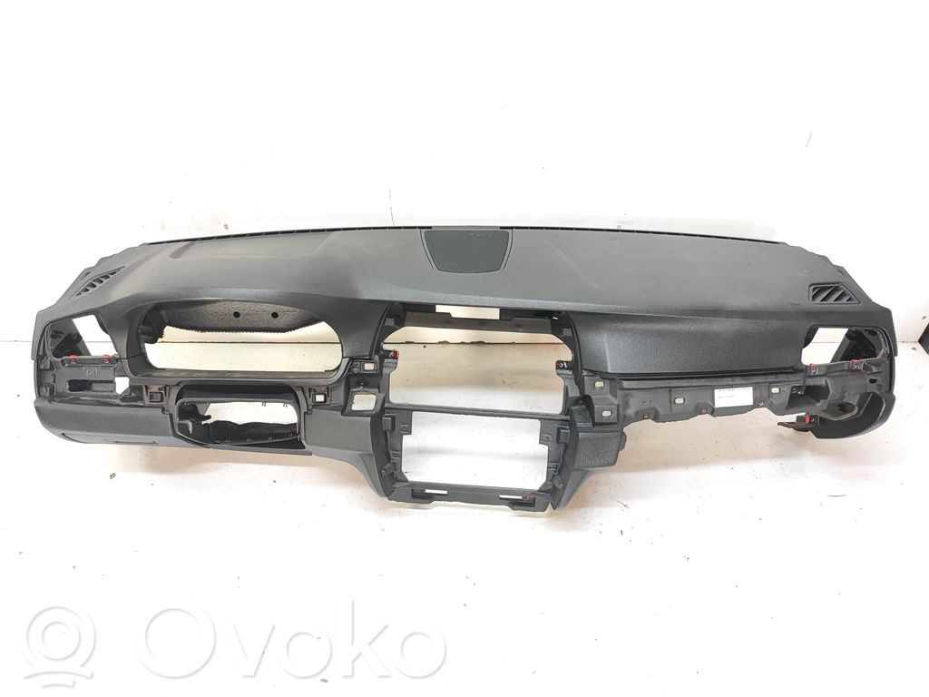 BMW 5 F10 F11 Deska rozdzielcza 