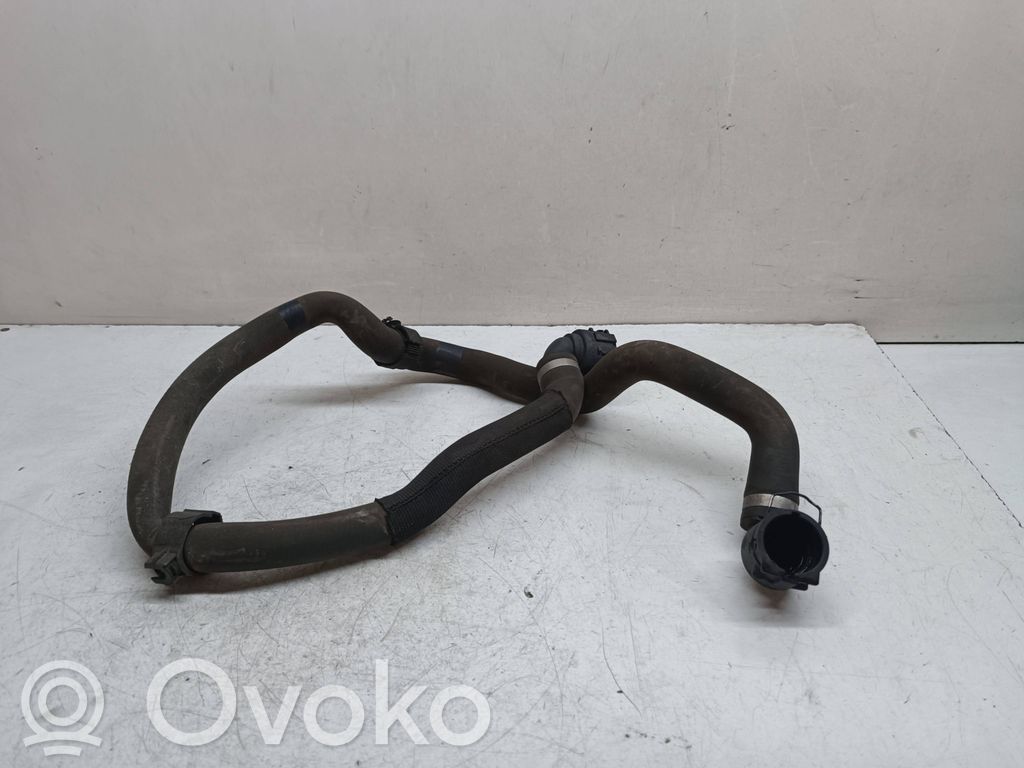 Engine coolant pipe/hose   6982171