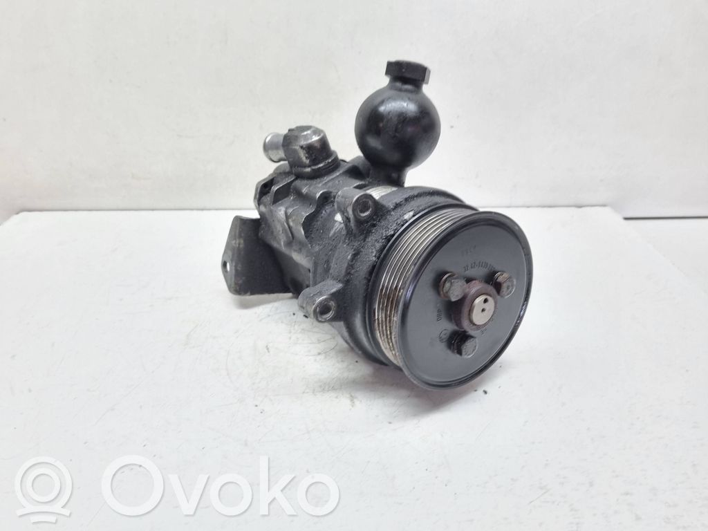 BMW 5 E60 E61 Ohjaustehostimen pumppu 