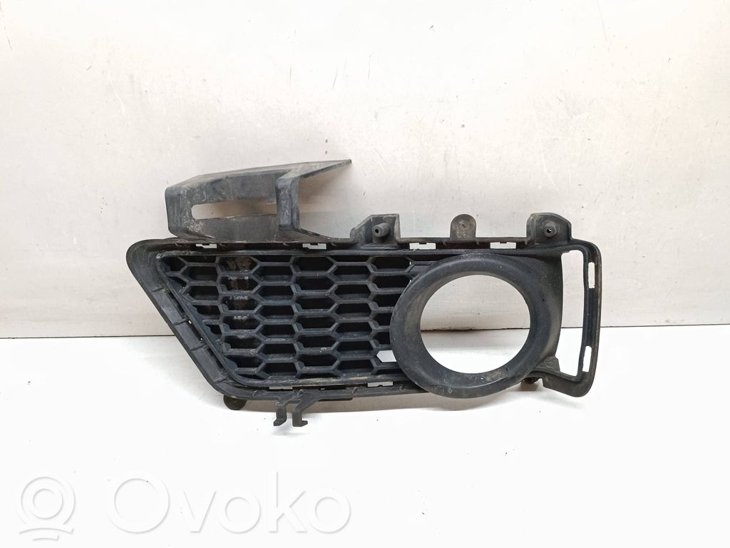 BMW 3 F30 F35 F31 Etusumuvalon ritilä 