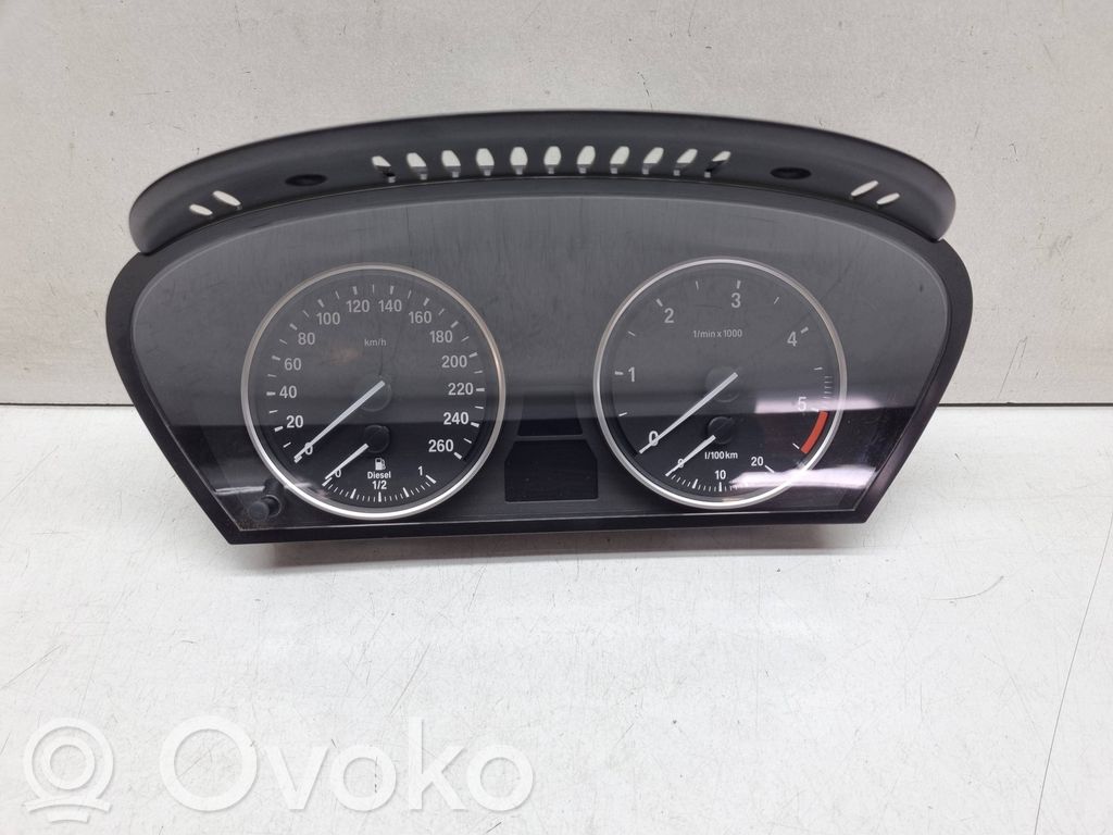 BMW 5 E60 E61 Nopeusmittari (mittaristo) 
