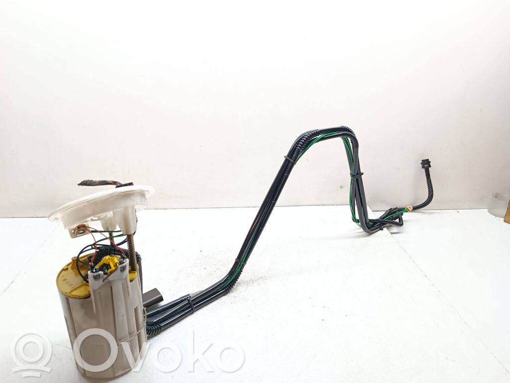 Pompe à carburant   6765848