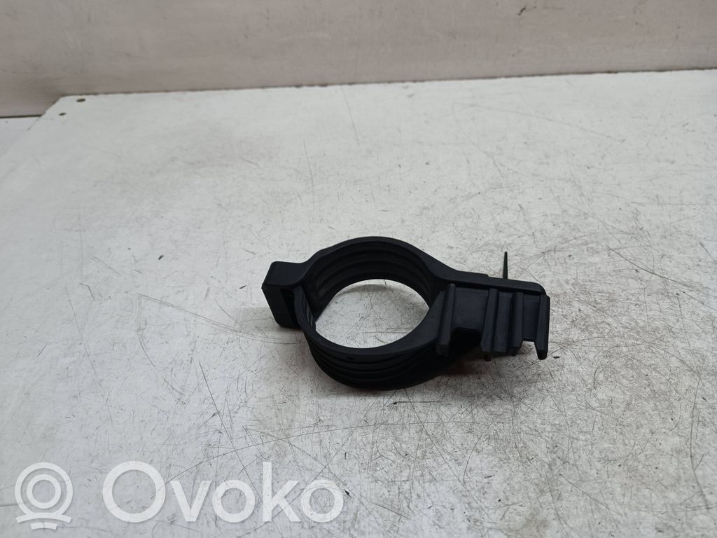 BMW 5 F10 F11 Bridă fixare filtru combustibil