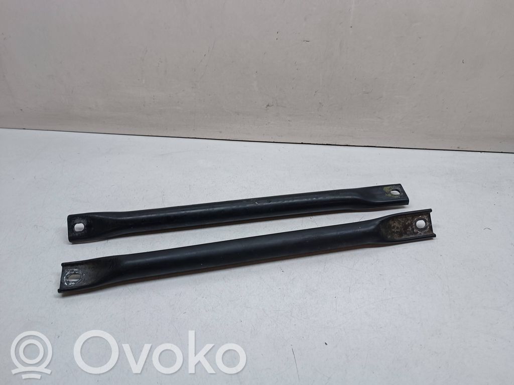 BMW 6 F12 F13 Alte piese compartiment motor 