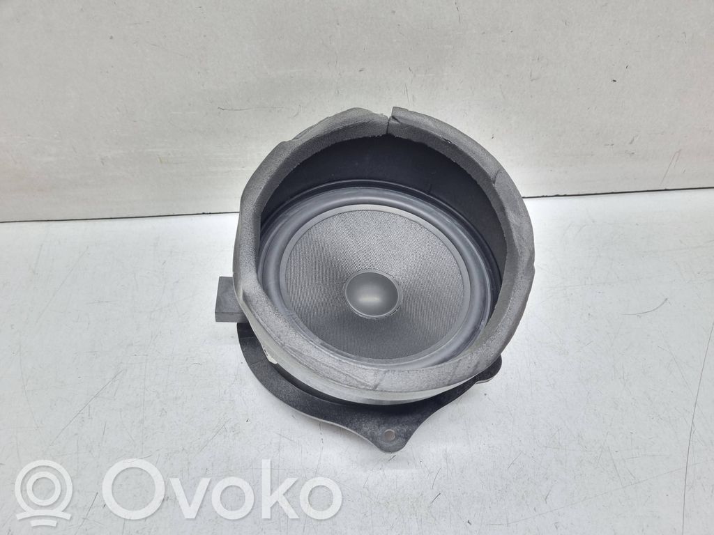 Etuoven kaiutin   8379568,65138379568