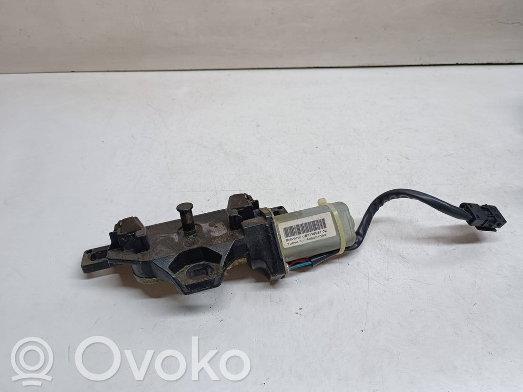 BMW 5 E60 E61 Siłownik elektryczny podnoszenia klapy tylnej / bagażnika 