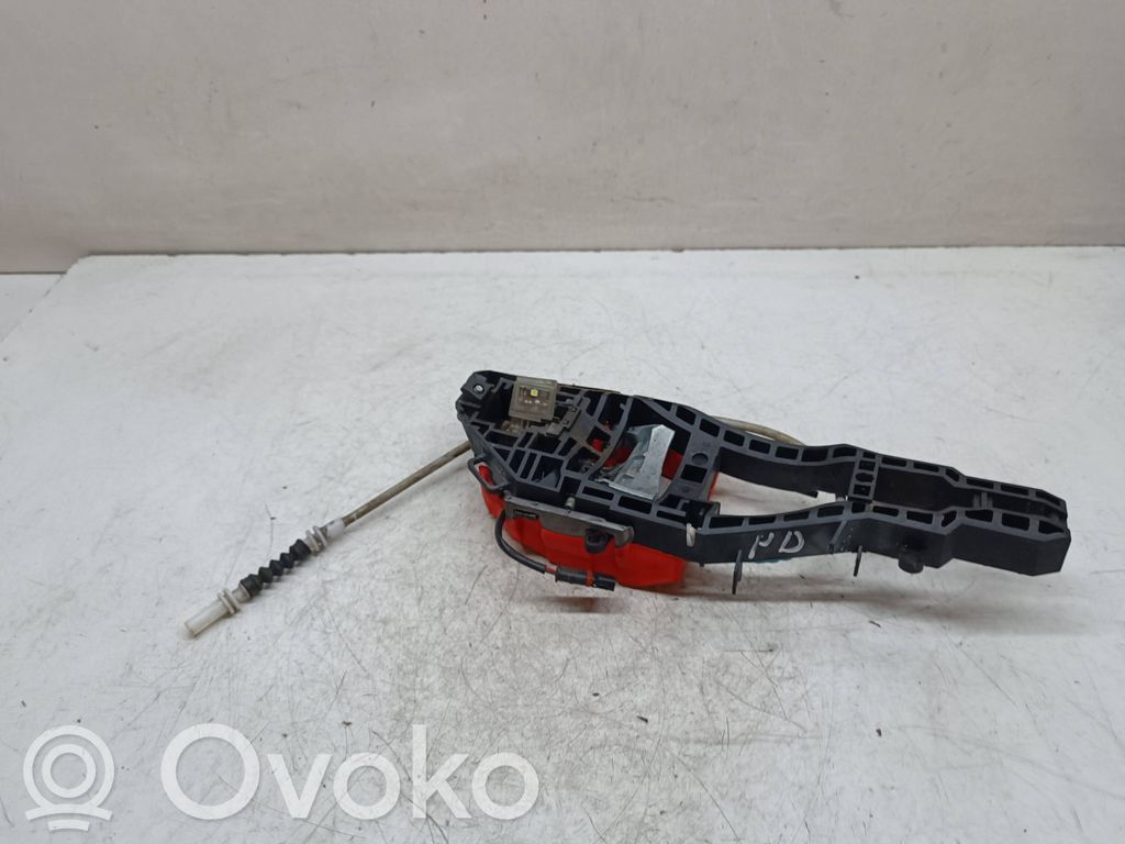 BMW 3 F30 F35 F31 Klamka/wspornik zewnętrzny drzwi przednich 