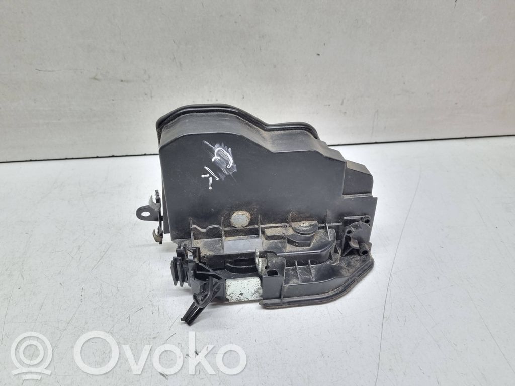 BMW X3 F25 Serratura portiera posteriore 
