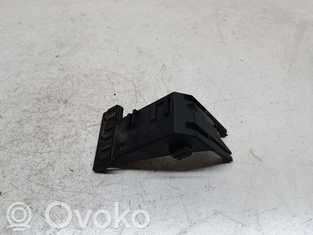 BMW 5 GT F07 Other engine bay part 