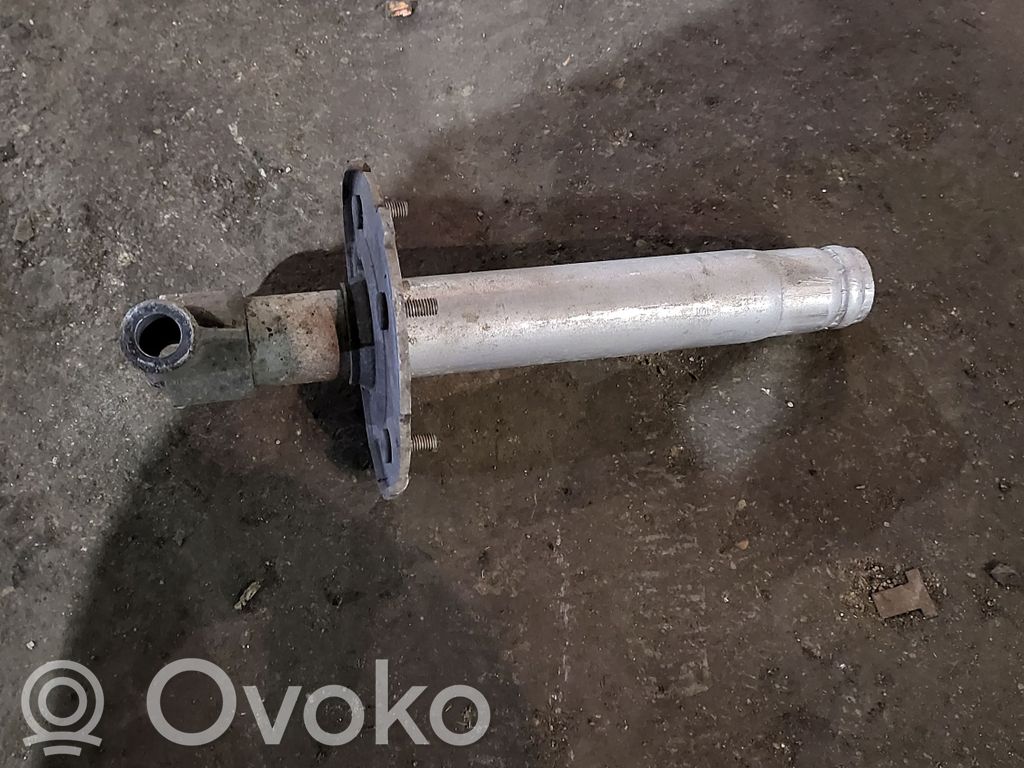 BMW 5 E39 Amortiguador del parachoques trasero 