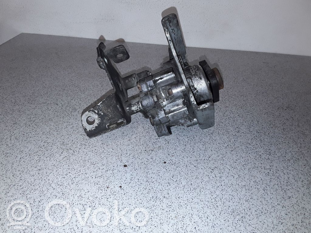 BMW 5 E60 E61 Power steering pump 