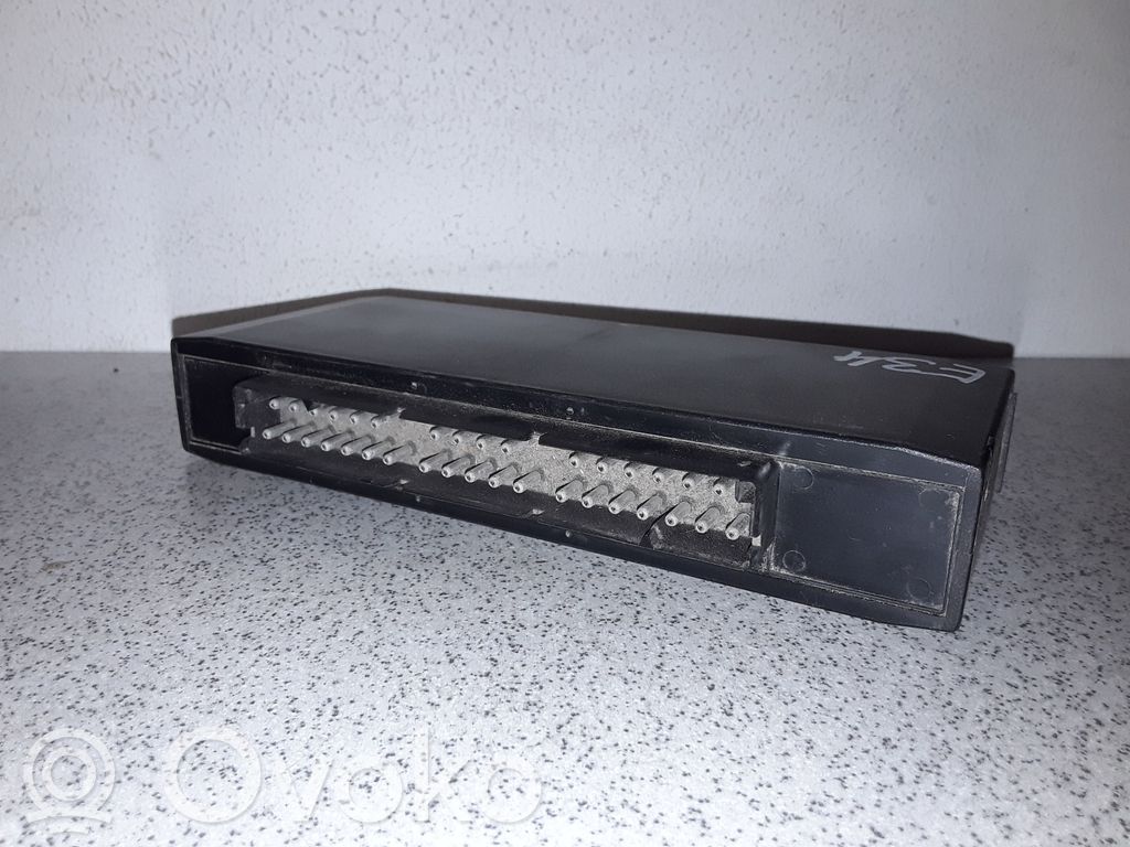 BMW 5 E34 Komforta modulis 