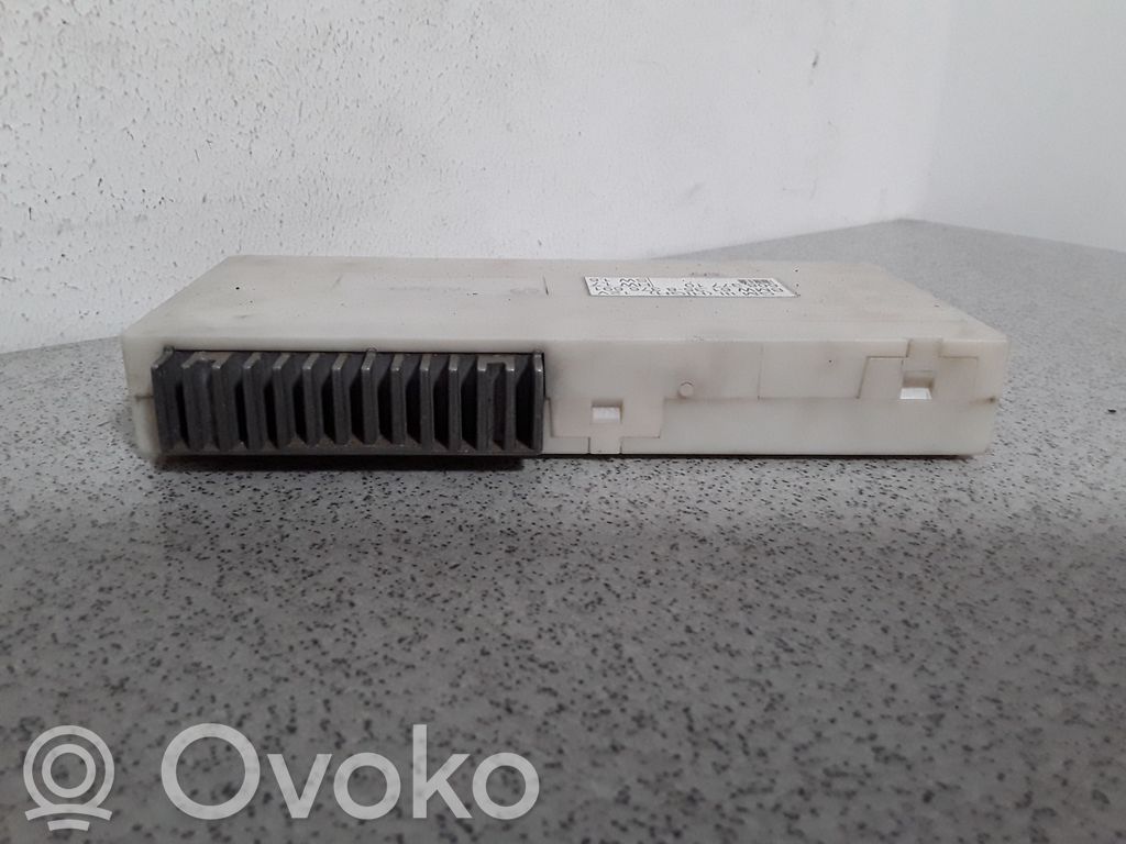 BMW 5 E39 Komforta modulis 