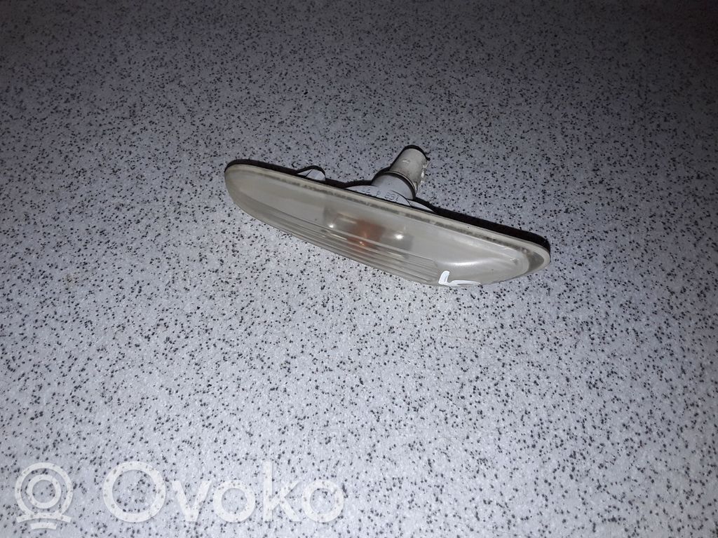 BMW 5 E60 E61 Front fender indicator light 