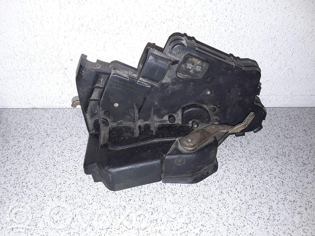 BMW 3 E46 Galinių durų spyna 