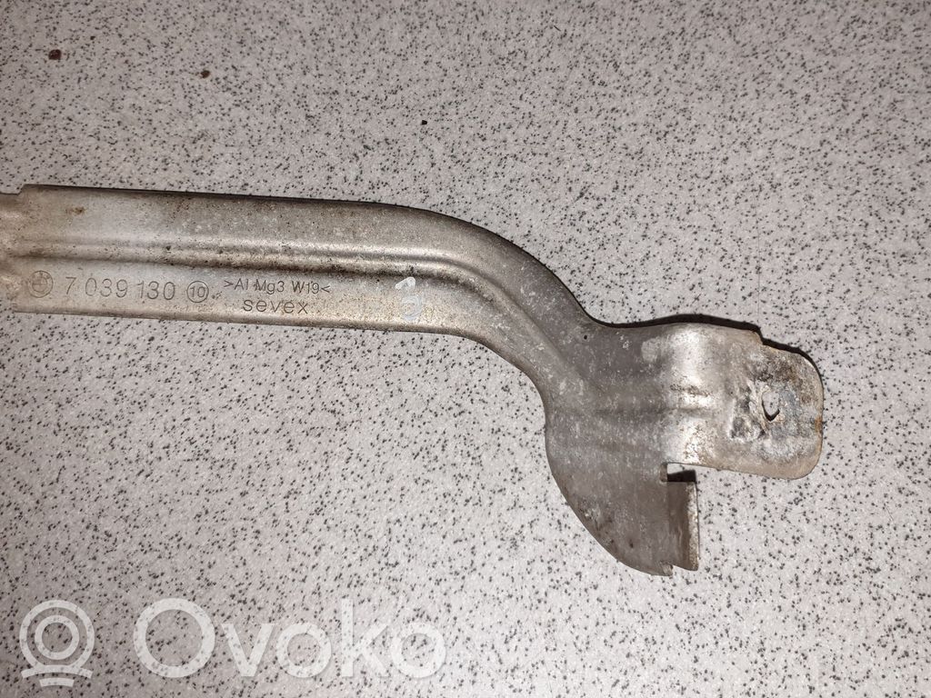 BMW 5 E60 E61 Sonstiges Einzelteil Unterboden 